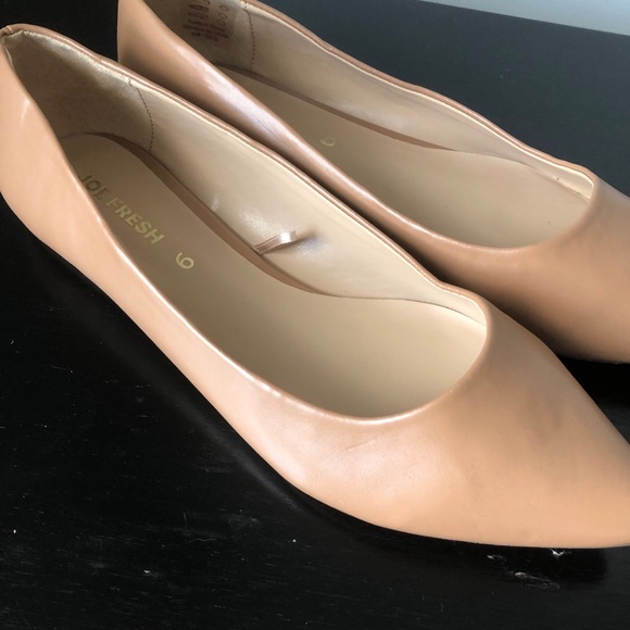 Tan flat shoes - Picture 5 of 5
